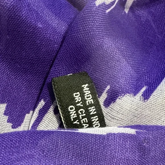 Purple and White Geometric Scarf - Picture 3 of 5